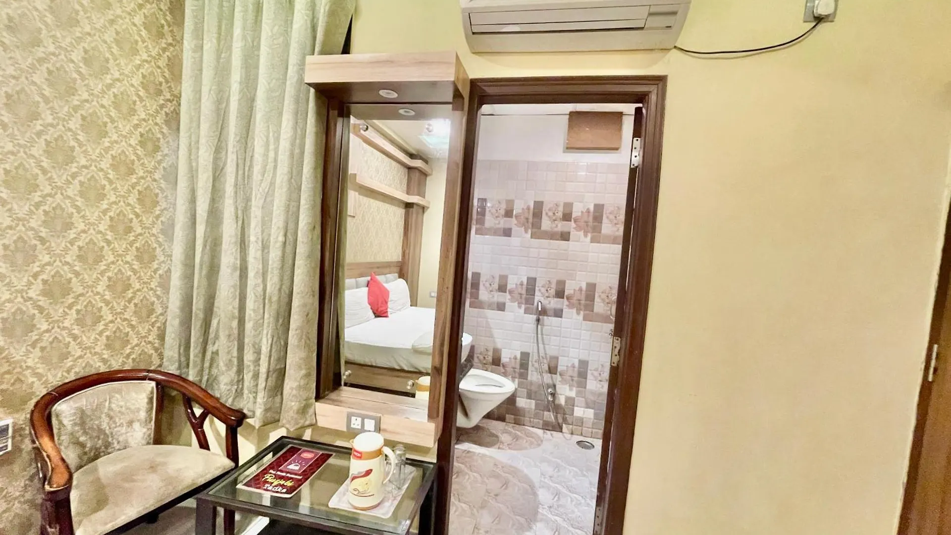 ****  Hotel Raj Kamal Palace ! Varanasi India